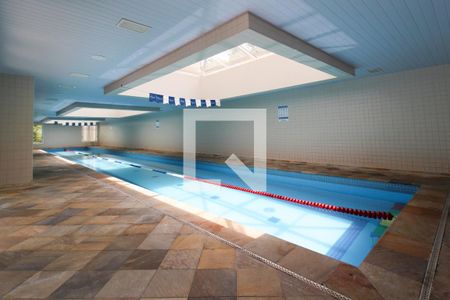 Apartamento à venda com 107m², 3 quartos e 2 vagas Apartamento à venda com 107m², 3 quartos e 2 vagasÁrea comum - Piscina