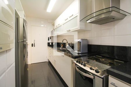 Apartamento à venda com 107m², 3 quartos e 2 vagas Apartamento à venda com 107m², 3 quartos e 2 vagasCozinha
