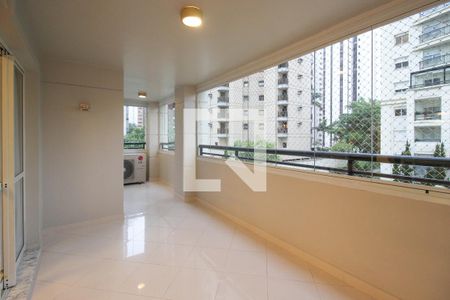 Varanda  de apartamento à venda com 3 quartos, 107m² em Indianópolis, São Paulo