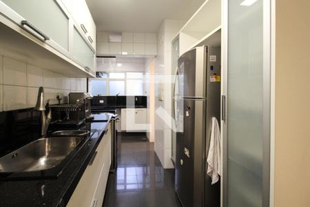 Apartamento à venda com 107m², 3 quartos e 2 vagas Apartamento à venda com 107m², 3 quartos e 2 vagasCozinha