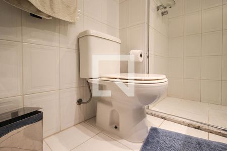 Apartamento à venda com 107m², 3 quartos e 2 vagas Apartamento à venda com 107m², 3 quartos e 2 vagasBanheiro da Suíte