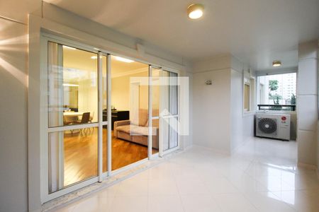 Varanda  de apartamento à venda com 3 quartos, 107m² em Indianópolis, São Paulo