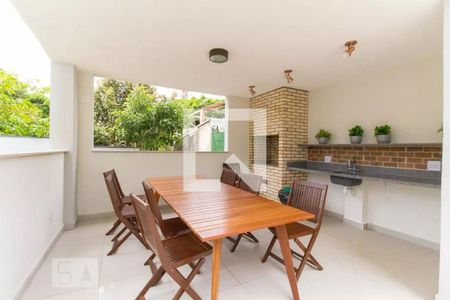 Apartamento para alugar com 38m², 2 quartos e 1 vagaÁrea comum - Churrasqueira