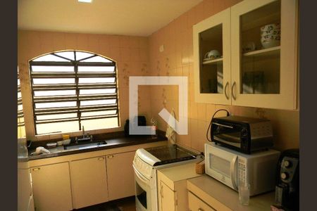 Casa à venda com 3 quartos, 130m² em Vila Congonhas, São Paulo