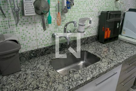 Casa à venda com 130m², 3 quartos e 1 vaga Casa à venda com 130m², 3 quartos e 1 vagaCozinha