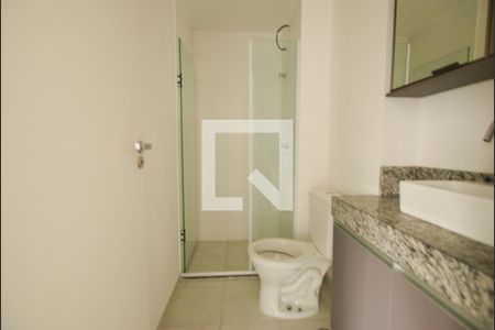Banheiro de kitnet/studio para alugar com 1 quarto, 24m² em Liberdade, São Paulo