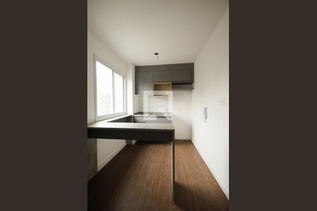 Cozinha de kitnet/studio para alugar com 1 quarto, 24m² em Liberdade, São Paulo