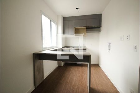 Cozinha de kitnet/studio para alugar com 1 quarto, 24m² em Liberdade, São Paulo