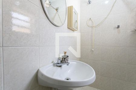 Casa à venda com 264m², 4 quartos e 3 vagasCasa 1 - Banheiro 2