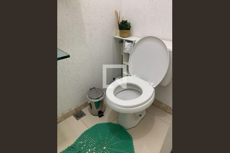 Casa à venda com 625m², 5 quartos e 2 vagas Casa à venda com 625m², 5 quartos e 2 vagasBanheiro 2