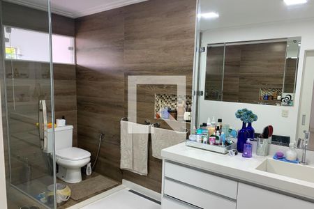 Casa à venda com 625m², 5 quartos e 2 vagas Casa à venda com 625m², 5 quartos e 2 vagasBanheiro da Suíte