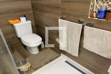 Casa à venda com 625m², 5 quartos e 2 vagas Casa à venda com 625m², 5 quartos e 2 vagasBanheiro da Suíte