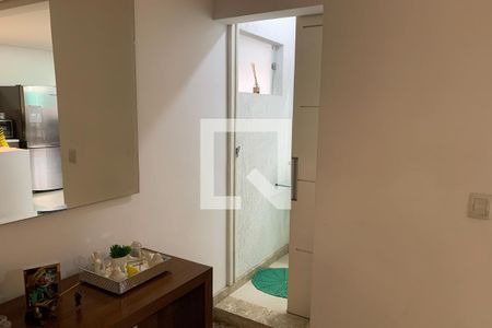 Banheiro 1 de casa à venda com 5 quartos, 625m² em Km 18, Osasco