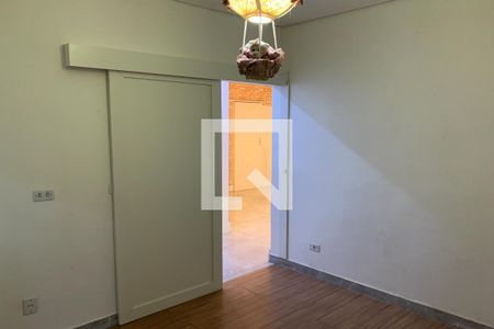 Casa à venda com 625m², 5 quartos e 2 vagas Casa à venda com 625m², 5 quartos e 2 vagasQuarto 4