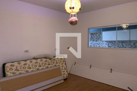 Casa à venda com 625m², 5 quartos e 2 vagas Casa à venda com 625m², 5 quartos e 2 vagasQuarto 4