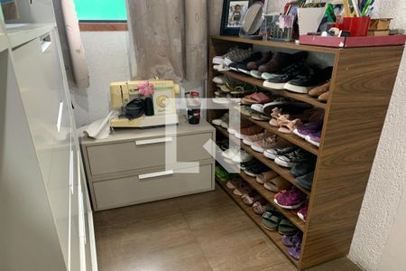 Casa à venda com 625m², 5 quartos e 2 vagas Casa à venda com 625m², 5 quartos e 2 vagasCloset