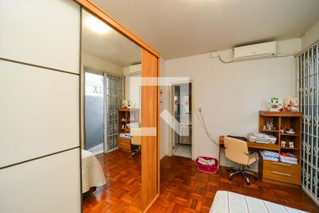 Suíte de apartamento à venda com 1 quarto, 55m² em Jardim Lindóia, Porto Alegre