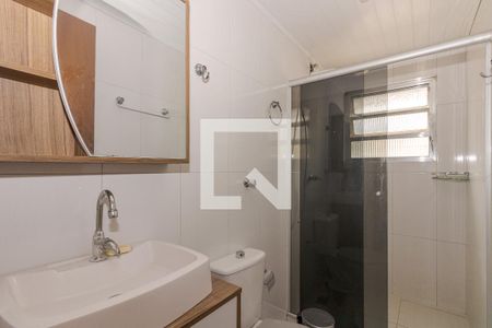 Banheiro de apartamento para alugar com 1 quarto, 41m² em Jardim do Salso, Porto Alegre