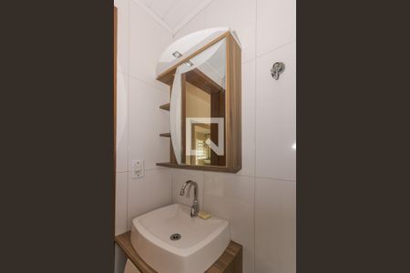 Banheiro de apartamento para alugar com 1 quarto, 41m² em Jardim do Salso, Porto Alegre