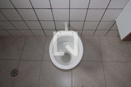 Casa de condomínio para alugar com 100m², 2 quartos e 2 vagasBanheiro da Suíte 1