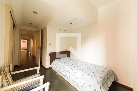 Apartamento para alugar com 180m², 4 quartos e 2 vagas Apartamento para alugar com 180m², 4 quartos e 2 vagasQuarto