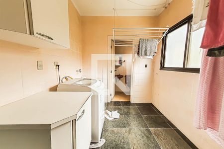 Apartamento para alugar com 180m², 4 quartos e 2 vagas Apartamento para alugar com 180m², 4 quartos e 2 vagasÁrea de Serviço