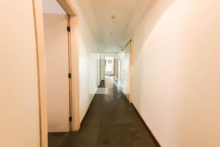 Apartamento para alugar com 180m², 4 quartos e 2 vagas Apartamento para alugar com 180m², 4 quartos e 2 vagasCorredor dos Quartos