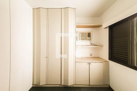 Apartamento para alugar com 180m², 4 quartos e 2 vagas Apartamento para alugar com 180m², 4 quartos e 2 vagasQuarto - Armários