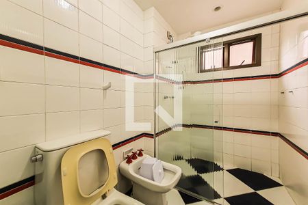 Apartamento para alugar com 180m², 4 quartos e 2 vagas Apartamento para alugar com 180m², 4 quartos e 2 vagasBanheiro da Suíte 2