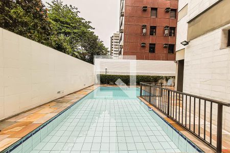 Apartamento para alugar com 180m², 4 quartos e 2 vagas Apartamento para alugar com 180m², 4 quartos e 2 vagasÁrea comum - Piscina
