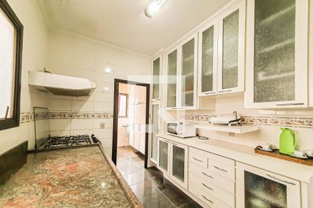 Apartamento para alugar com 180m², 4 quartos e 2 vagas Apartamento para alugar com 180m², 4 quartos e 2 vagasCozinha