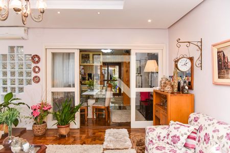 Sala 1 de casa à venda com 4 quartos, 280m² em Vila Ipiranga, Porto Alegre