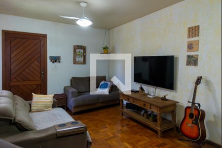 Sala de casa à venda com 3 quartos, 140m² em Cristal, Porto Alegre