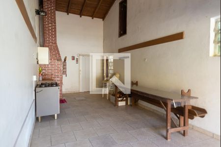 Casa à venda com 140m², 3 quartos e 2 vagas Casa à venda com 140m², 3 quartos e 2 vagasCorredor