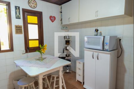 Casa à venda com 140m², 3 quartos e 2 vagas Casa à venda com 140m², 3 quartos e 2 vagasCozinha