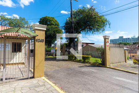 Casa à venda com 140m², 3 quartos e 2 vagas Casa à venda com 140m², 3 quartos e 2 vagasFachada do Condomínio