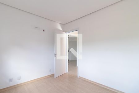 Quarto 1 de apartamento para alugar com 2 quartos, 110m² em Ipanema, Porto Alegre