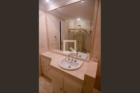 Apartamento para alugar com 145m², 4 quartos e 2 vagas Apartamento para alugar com 145m², 4 quartos e 2 vagasBanheiro do Quarto 4