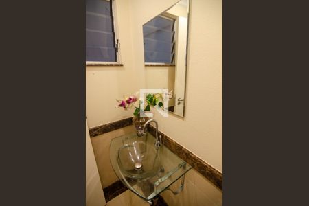 Lavabo de apartamento para alugar com 4 quartos, 145m² em Copacabana, Rio de Janeiro