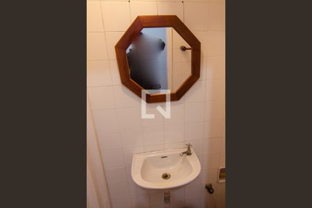 Apartamento para alugar com 145m², 4 quartos e 2 vagas Apartamento para alugar com 145m², 4 quartos e 2 vagasBanheiro de Serviço