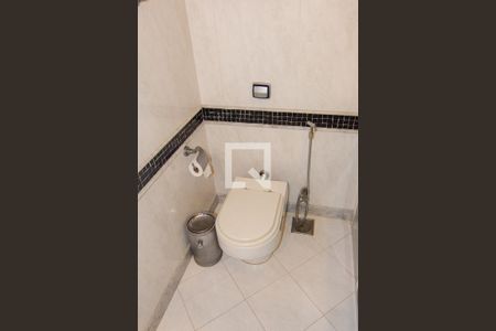 Apartamento para alugar com 145m², 4 quartos e 2 vagas Apartamento para alugar com 145m², 4 quartos e 2 vagasBanheiro Social