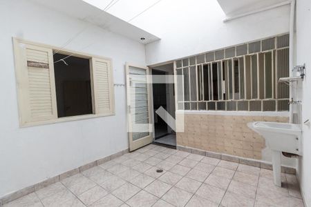 Casa à venda com 100m², 2 quartos e 2 vagas Casa à venda com 100m², 2 quartos e 2 vagasÁrea de serviço