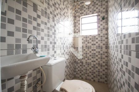 Banheiro de casa para alugar com 1 quarto, 40m² em Vila Yolanda, Osasco
