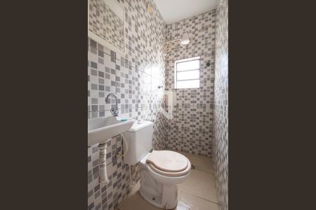 Banheiro de casa para alugar com 1 quarto, 40m² em Vila Yolanda, Osasco