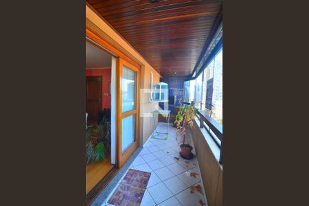 Sacada de apartamento para alugar com 3 quartos, 102m² em Centro, Canoas
