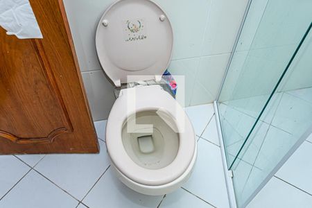 Casa à venda com 200m², 3 quartos e 4 vagas Casa à venda com 200m², 3 quartos e 4 vagasBanheiro suite 2