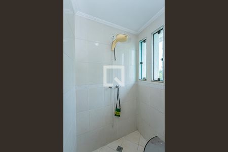 Casa à venda com 200m², 3 quartos e 4 vagas Casa à venda com 200m², 3 quartos e 4 vagasBanheiro suite 3