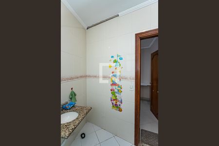 Casa à venda com 200m², 3 quartos e 4 vagas Casa à venda com 200m², 3 quartos e 4 vagasBanheiro suite 2