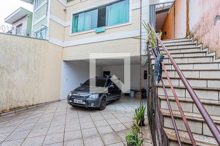 Casa à venda com 200m², 3 quartos e 4 vagas Casa à venda com 200m², 3 quartos e 4 vagasGaragem