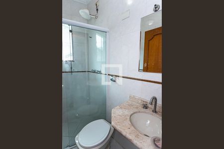 Casa à venda com 200m², 3 quartos e 4 vagas Casa à venda com 200m², 3 quartos e 4 vagasBanheiro suite 1